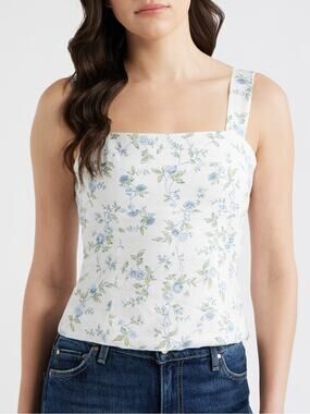 Reformation Darci Linen Top in Nostalgia 8